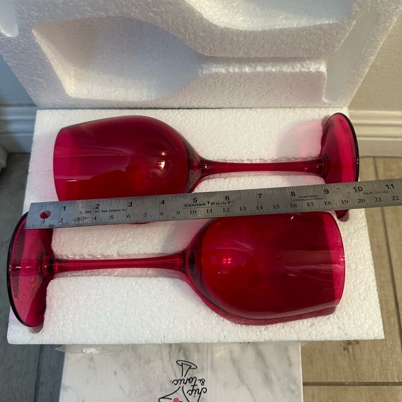 NIB CHIC & TONIC Colored Wine Glasses - Set of 2 - Picture 4 of 11